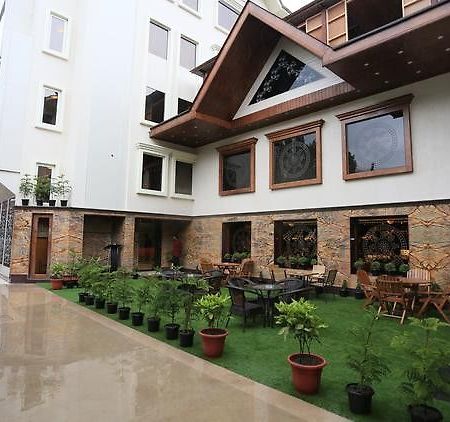 Hotel Ch2 Srīnagar 外观 照片